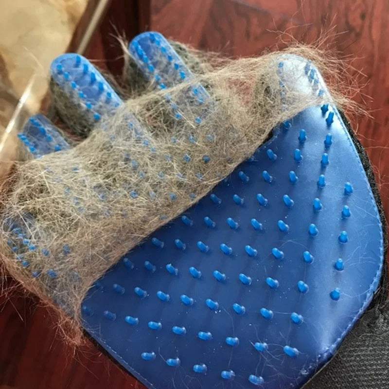 Petzure PurrfectPalm™ Self-Cleaning Grooming Glove